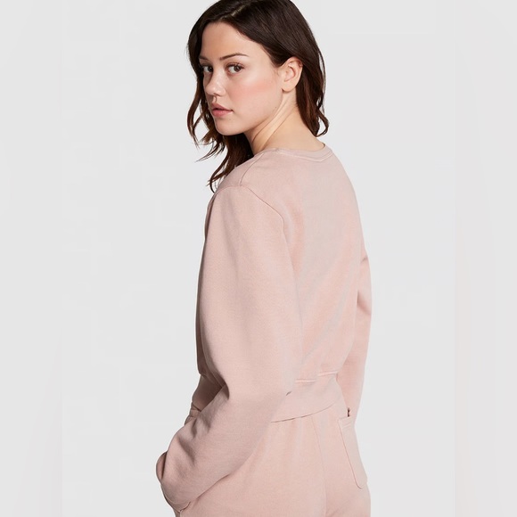 Victoria’s Secret PINK
IVY FLEECE YOKE SEAM CREW SWEATSHIRT - NEW - Picture 4 of 4